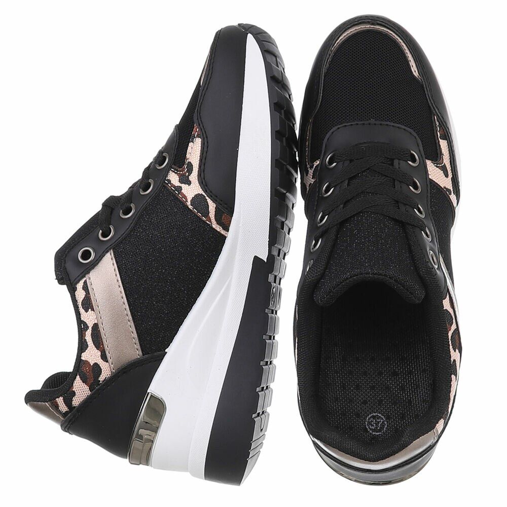 Zwarte sneaker met dierenprint 