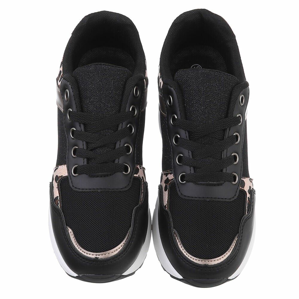Zwarte sneaker met dierenprint 